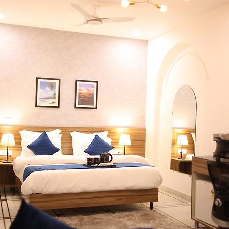 Gallivanto Inn - Rohini Δελχί Εξωτερικό φωτογραφία